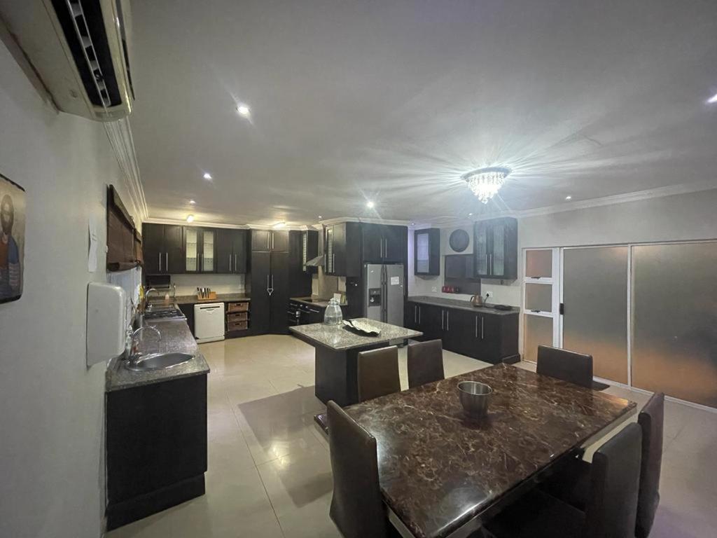 Illovo Beach House Amanzimtoti Ngoại thất bức ảnh